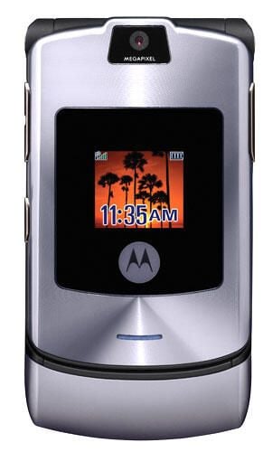 Photo: This Razr plays iTunes
