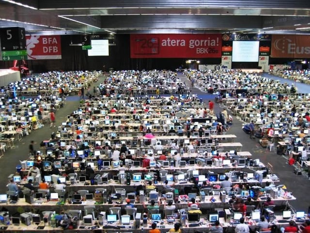 2679048780074880085VMLduU_ph.jpg