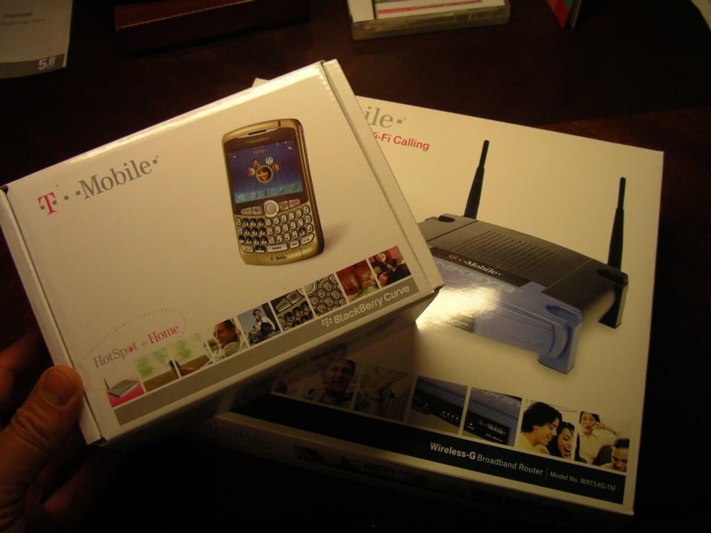 Image Gallery: T-Mobile BlackBerry Curve with HotSpot @Home service