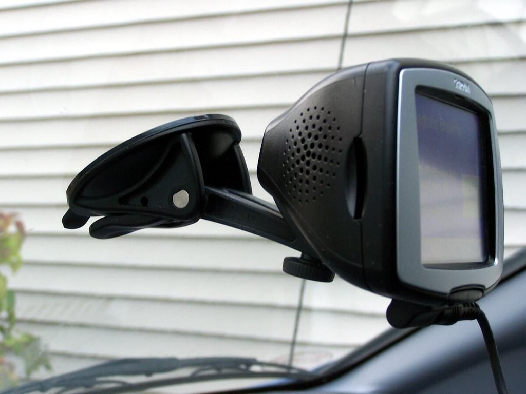 Cracking Open the Garmin StreetPilot c330