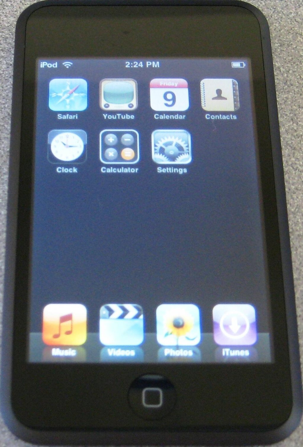 A first look at the Apple iTouch