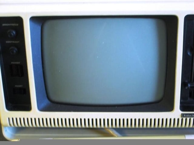 119_Osborne1_TRS80.jpg