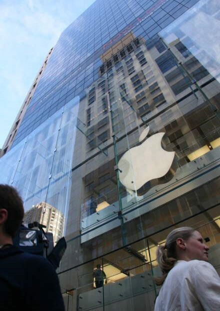 Gallery: Apple opens store in Sydney
