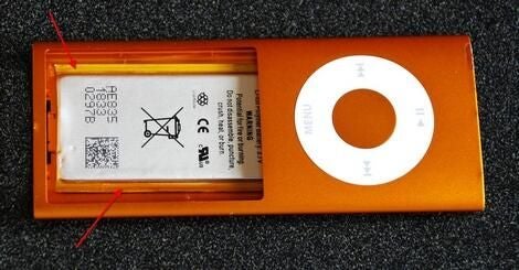 Cracking Open the Apple iPod Nano (4th generation) | TechRepublic