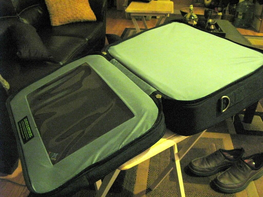 Skooba Design Checkthrough Bag