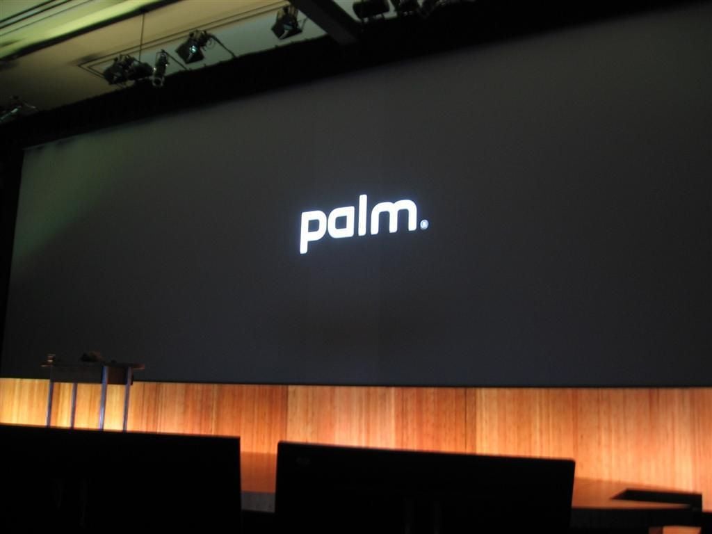 CES 2009: Palm WebOS, Pre debuts