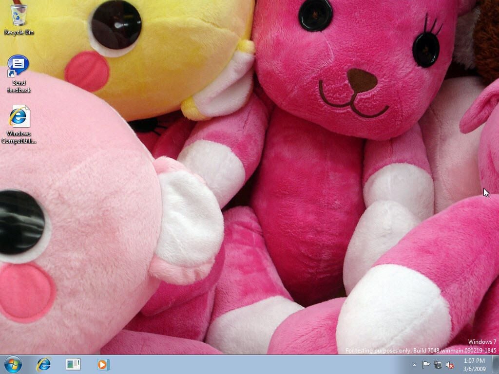 First look at Windows 7 build 7048