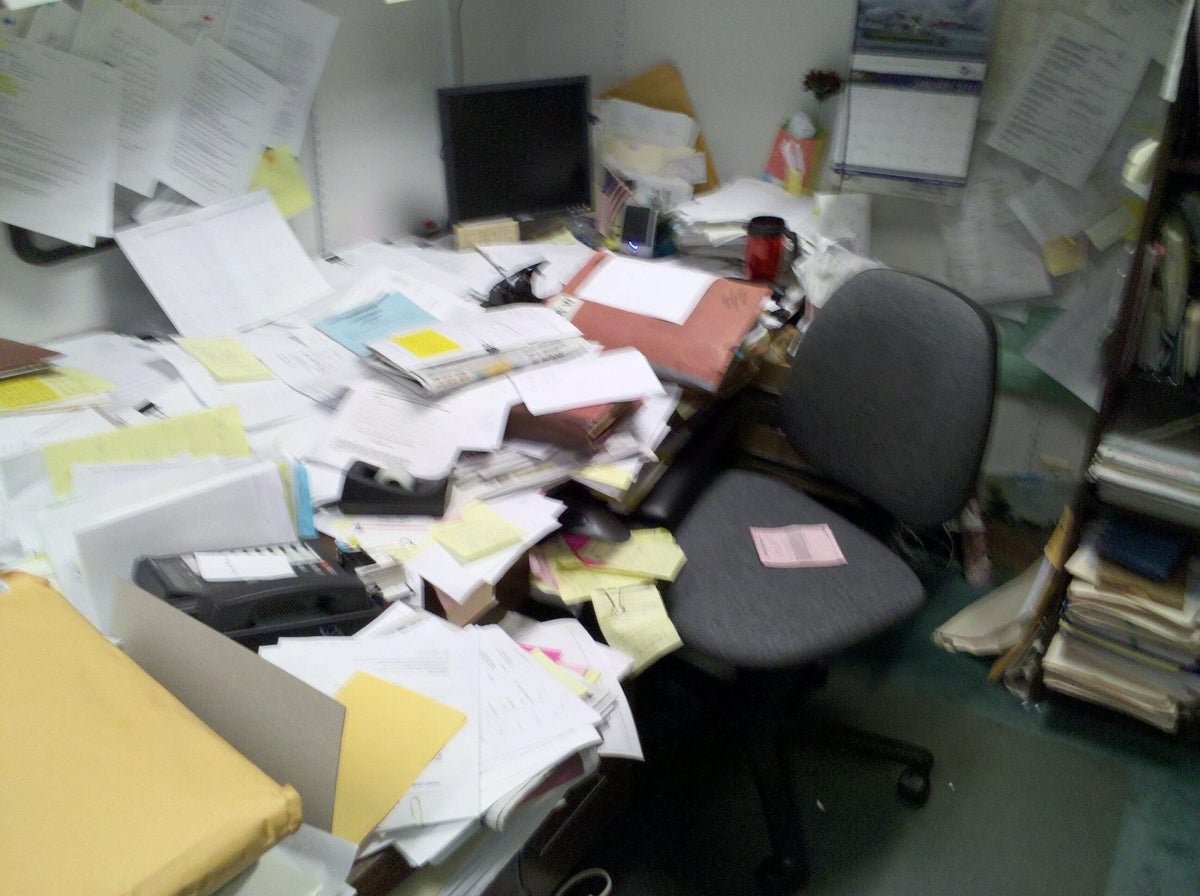 Image gallery: Cluttered workspaces | TechRepublic