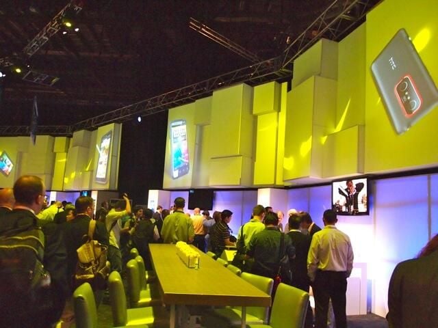 zdnet-rachel-king-ctia-sprint-htc-evo-0001.jpg