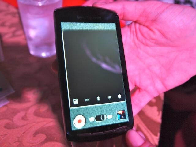 zdnet-rachel-king-verizon-ctia-sony-xperia-arc-0001.jpg