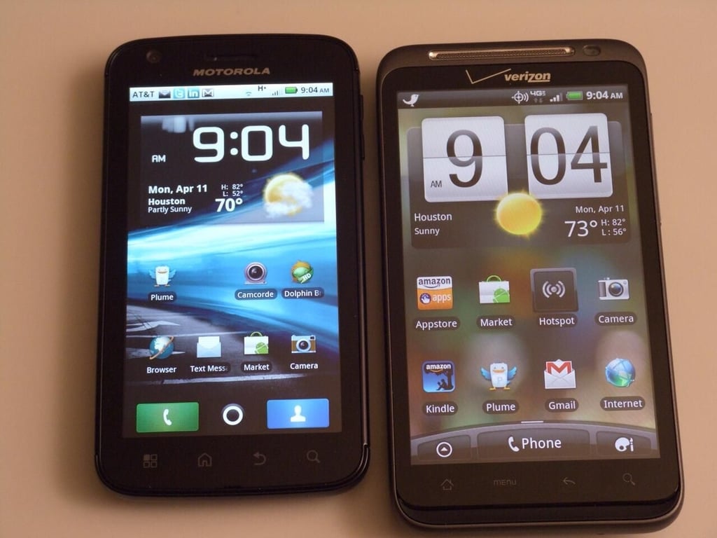 Top 2 Android superphones: Motorola Atrix 4G vs. HTC Thunderbolt