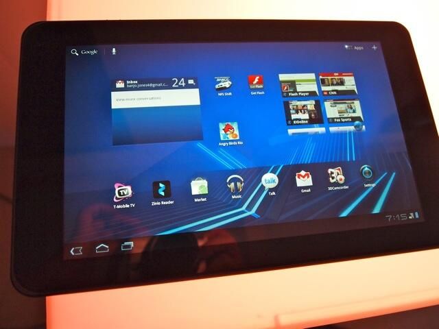 zdnet-rachel-king-t-mobile-lg-event-g-slate-001.jpg