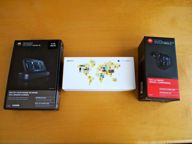 Sprint’s Motorola Photon 4G unboxed