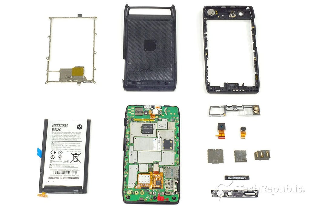 motorola_droid_razr_teardown_045_wm.jpg
