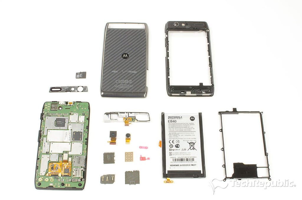 Cracking Open the Motorola Droid Razr Maxx