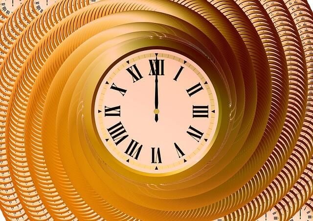 videoclock-359985640.jpg