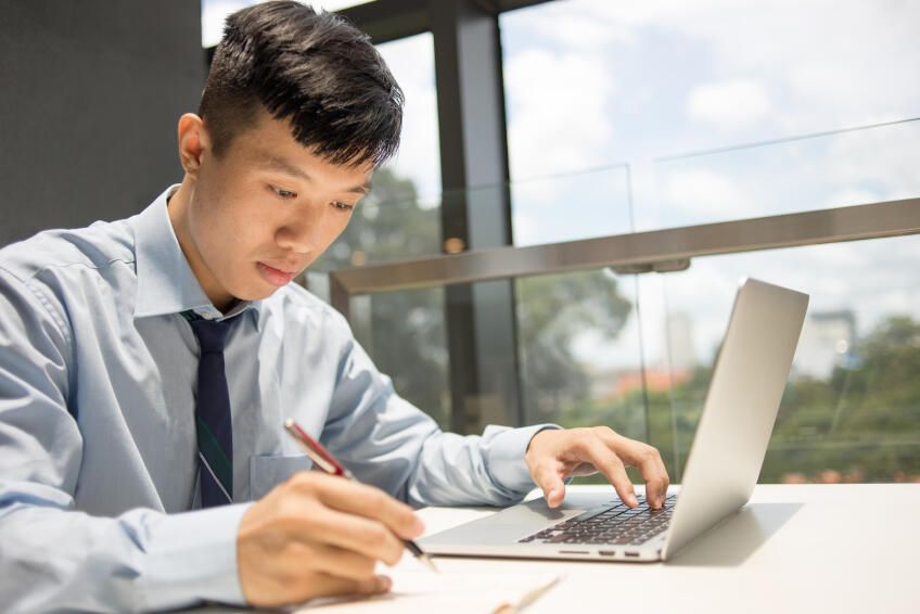 10 strategies for advancing your career by the end of the year