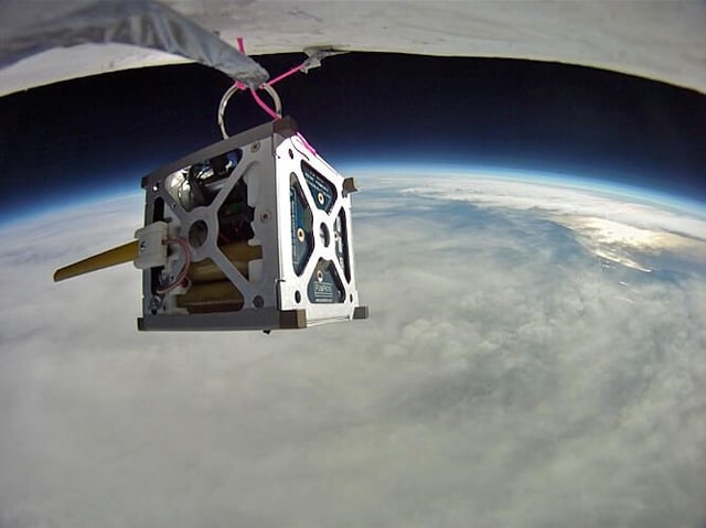 2-nasa-phonesat.jpg