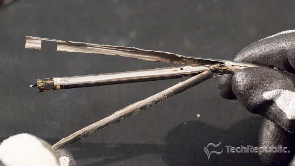 applepencilteardown007.jpg
