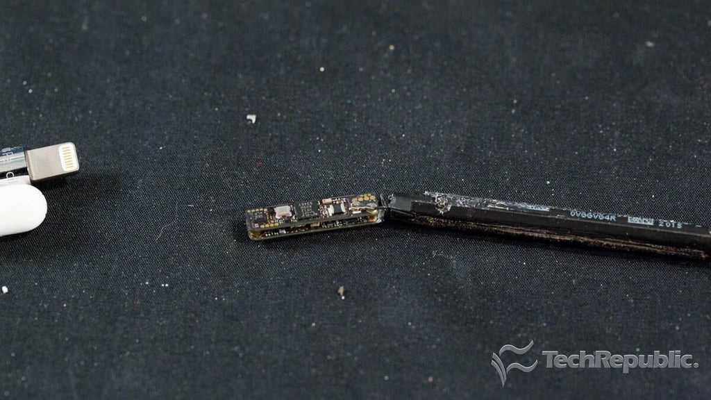 applepencilteardown009.jpg