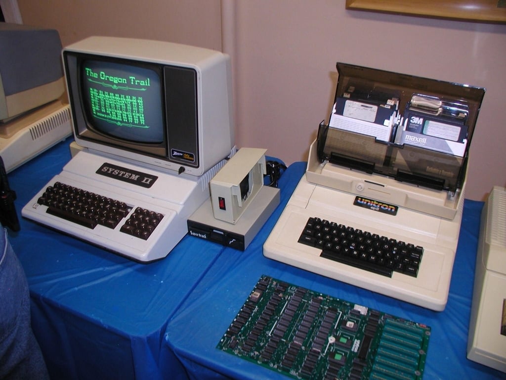 Photos: Apple II clones, an ENIAC emulator, and more from Vintage Computer Festival East XI