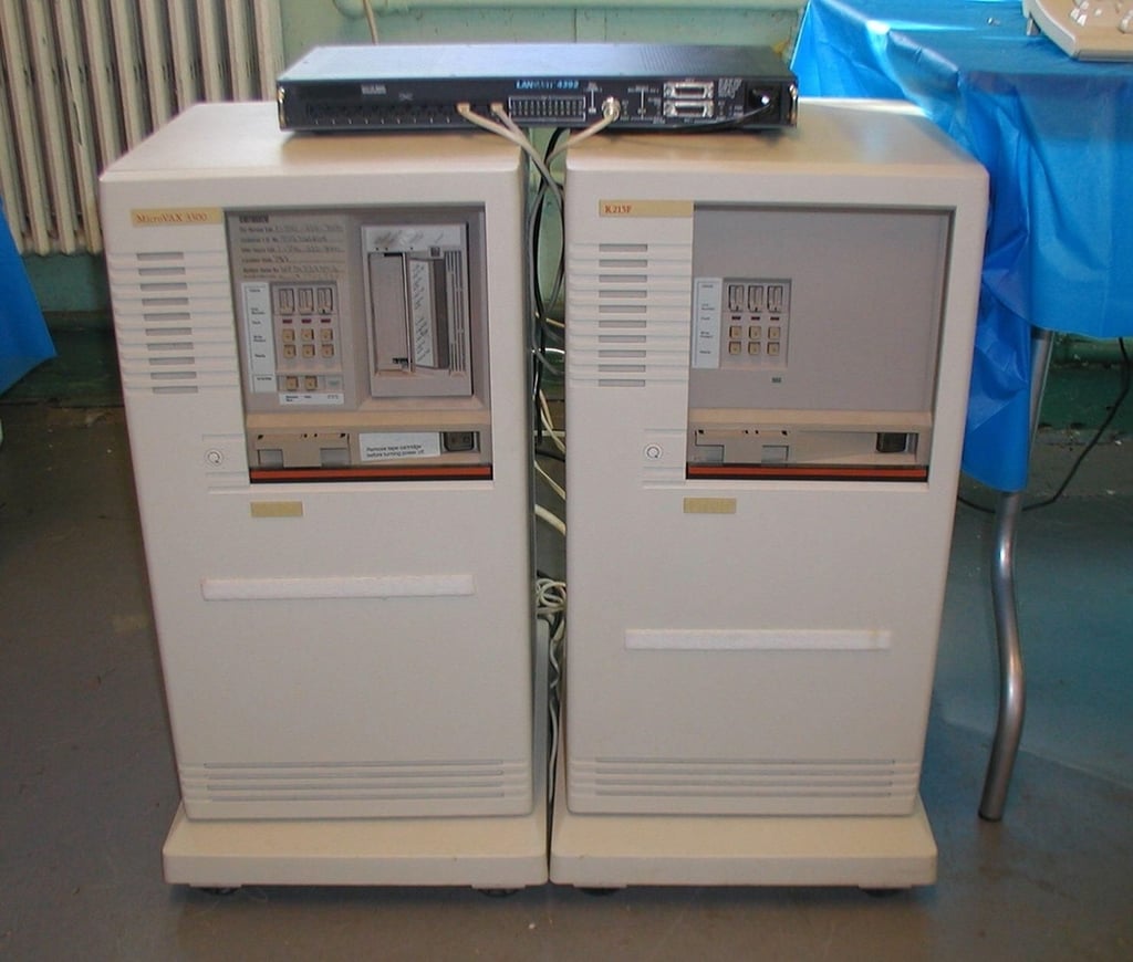 decmicrovax3300f215.jpg
