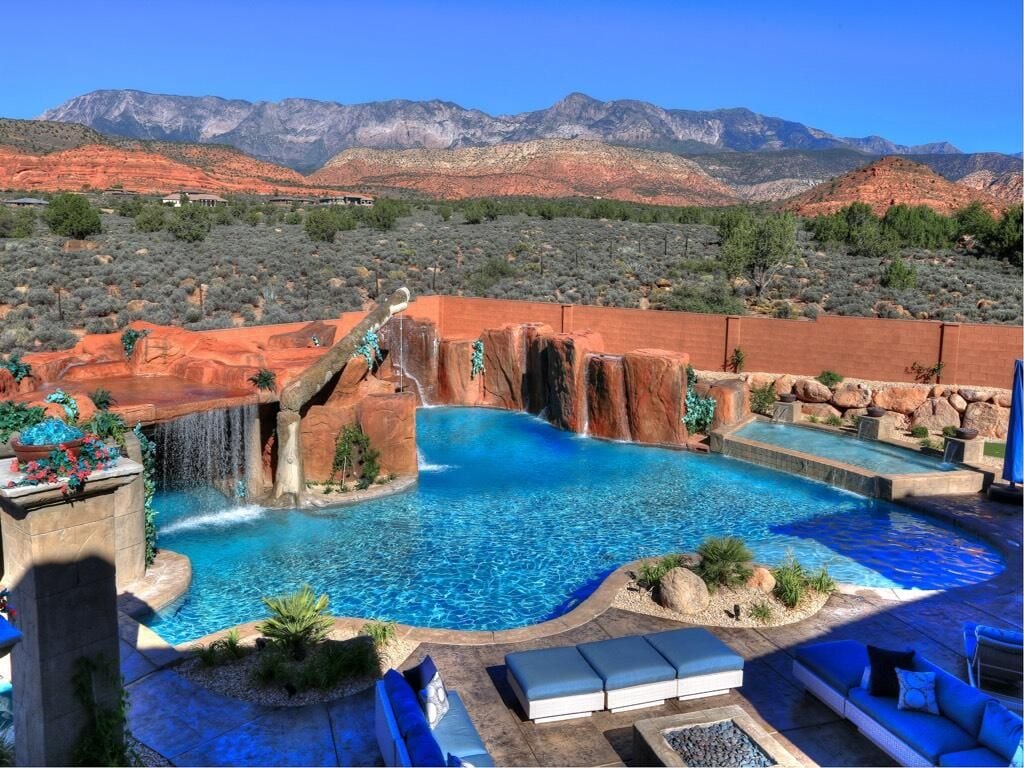 Photos: World’s first pool from 3D printed plans was just built