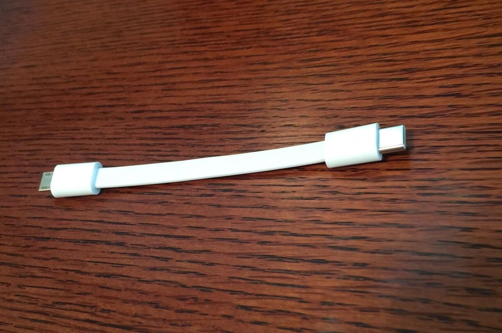 matebook-short-cable.jpg