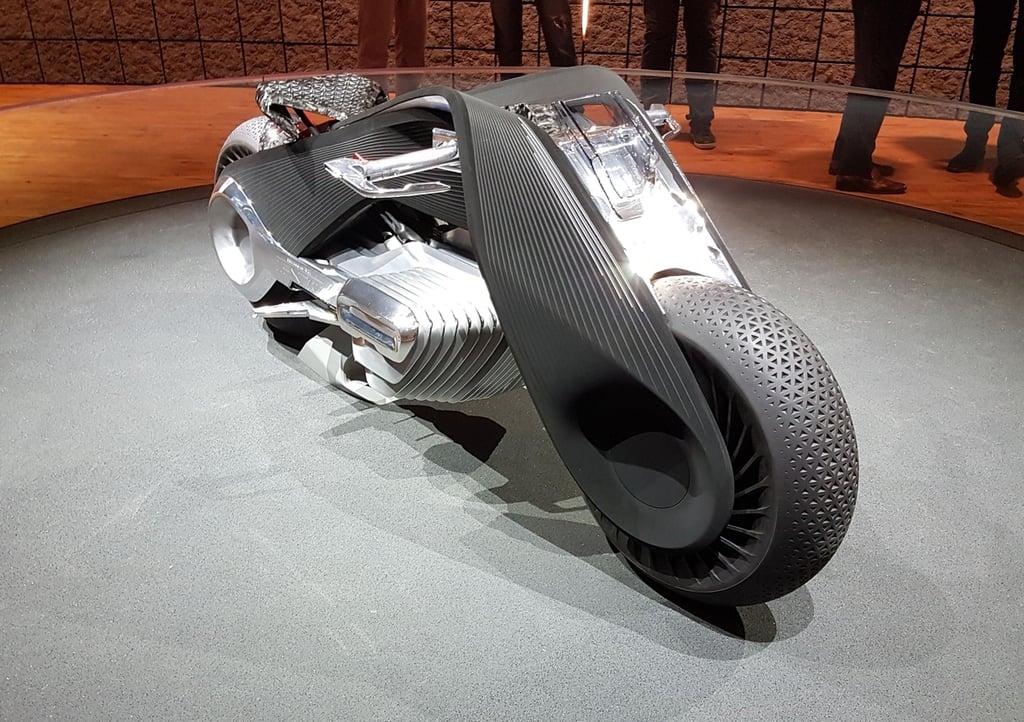Photos: BMW’s Vision Next 100 Motorrad and concept cars