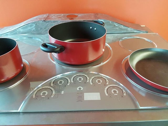 firstbuild-visually-impaired-cooktop-2.jpg