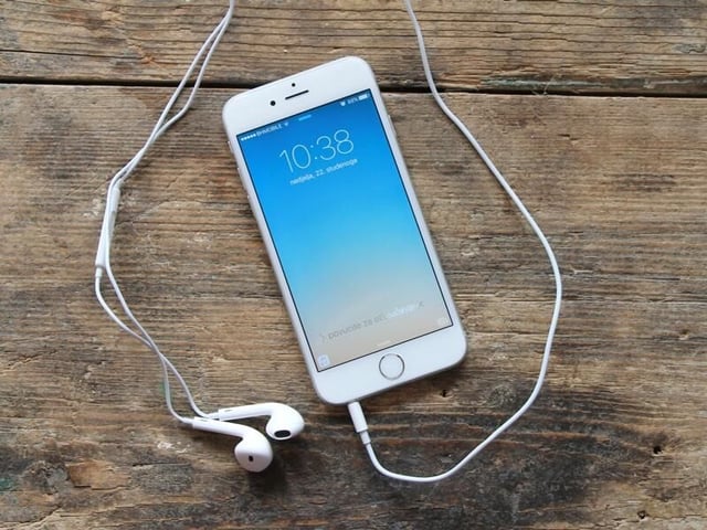 Hackers claim to have compromised 300 million iCloud accounts, demand money from Apple