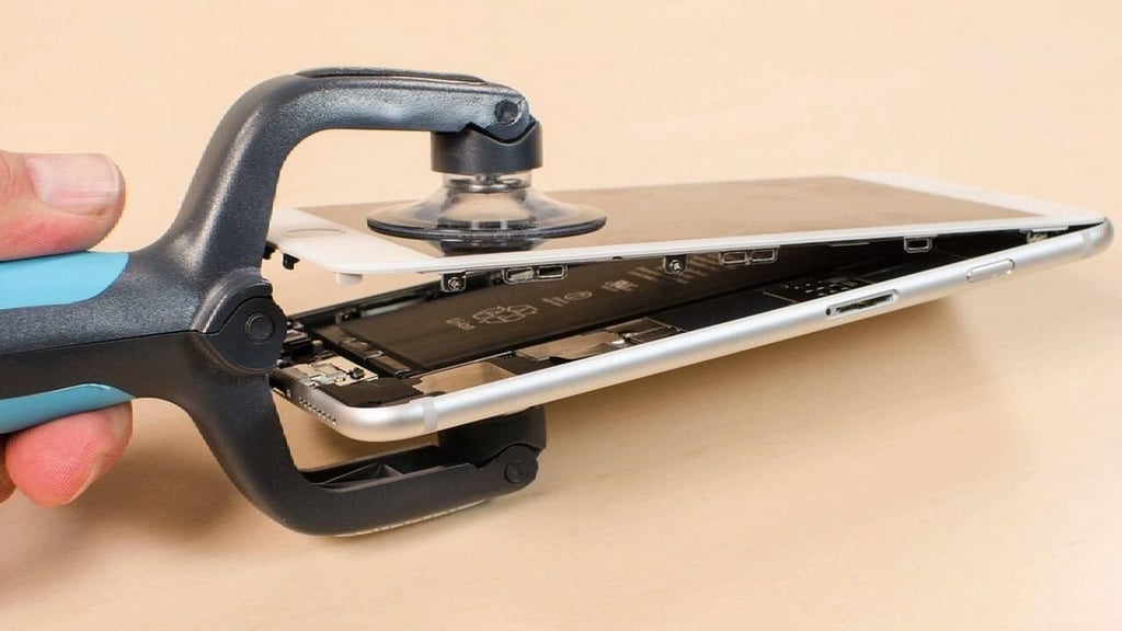 Cracking Open: Apple iPhone 6 Plus