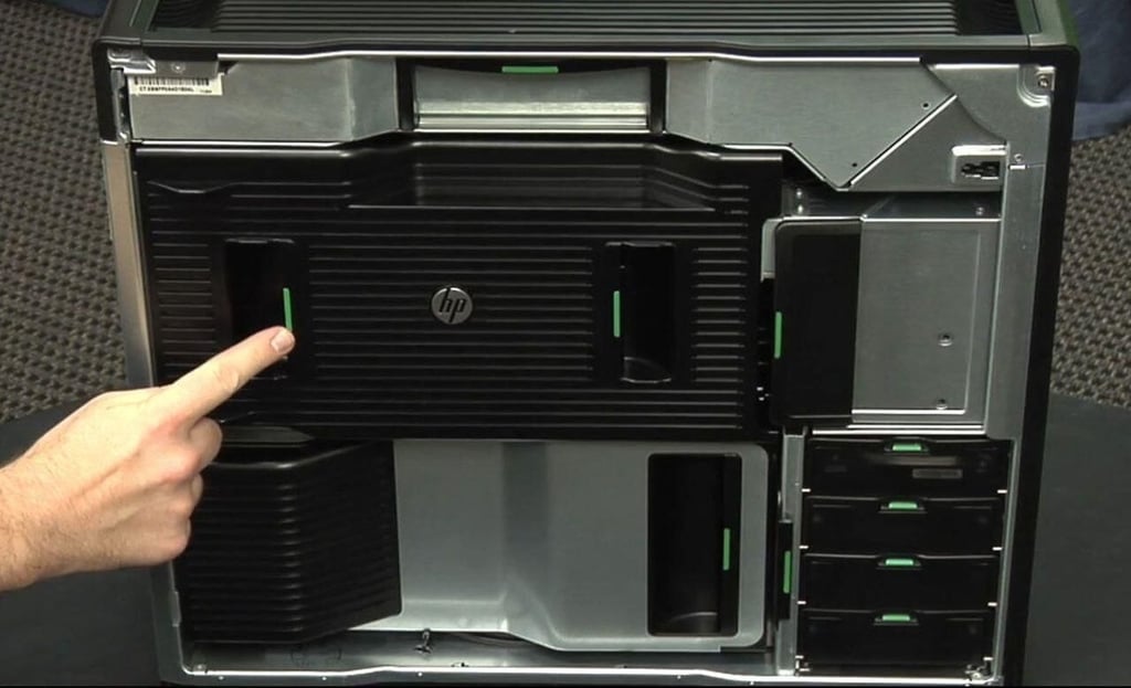 Cracking Open: HP Z820 Workstation