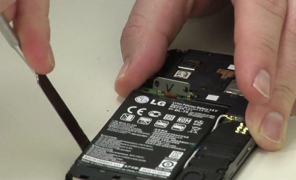 Cracking Open: Google Nexus 4