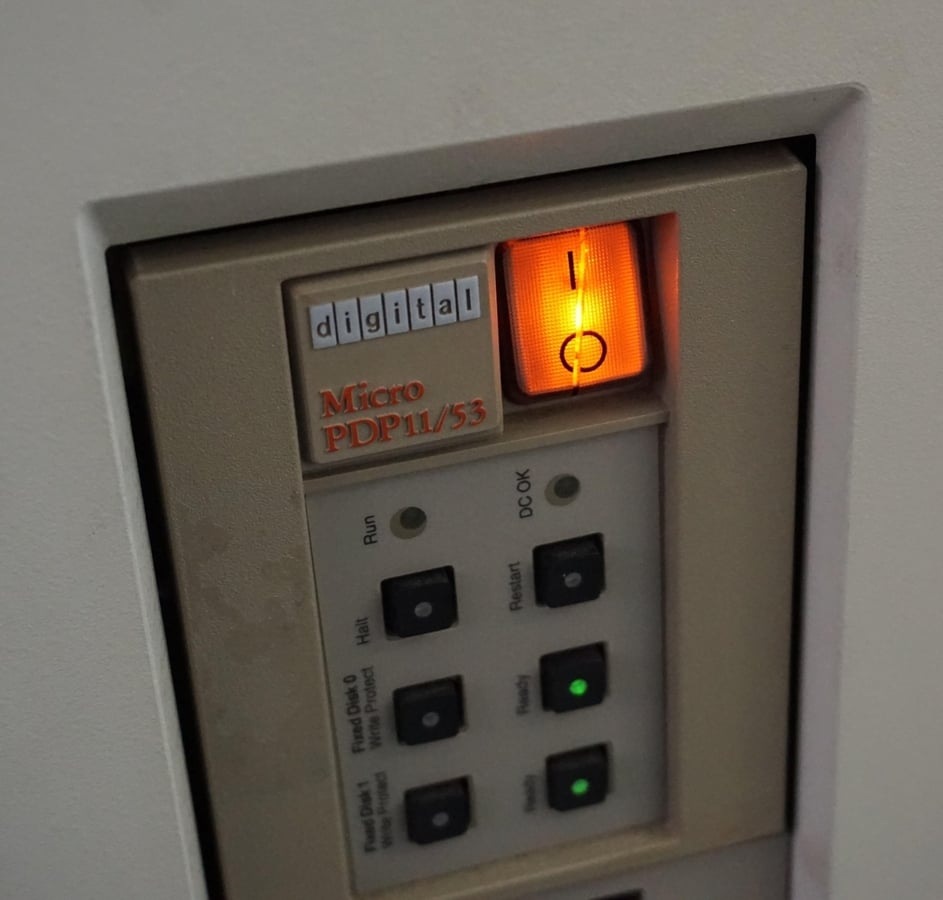 m-micro1153.jpg