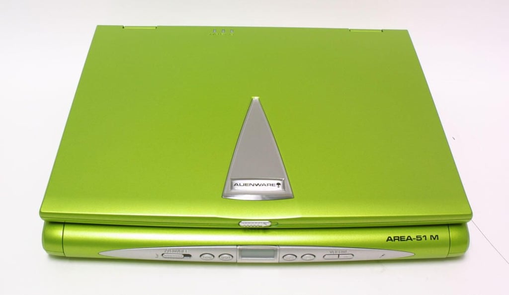 2002-alienware-area-51m.jpg