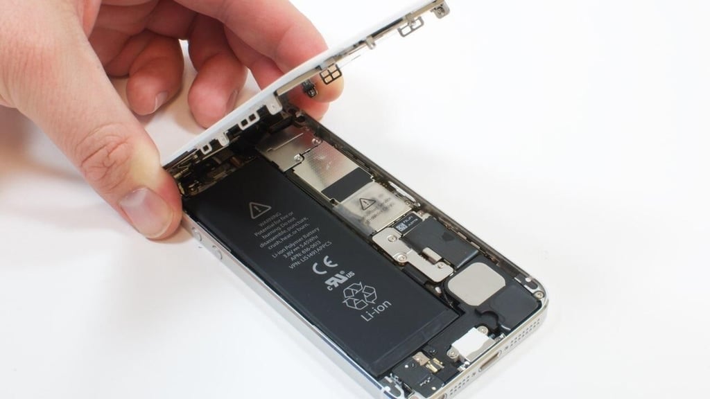 Cracking Open the Apple iPhone 5