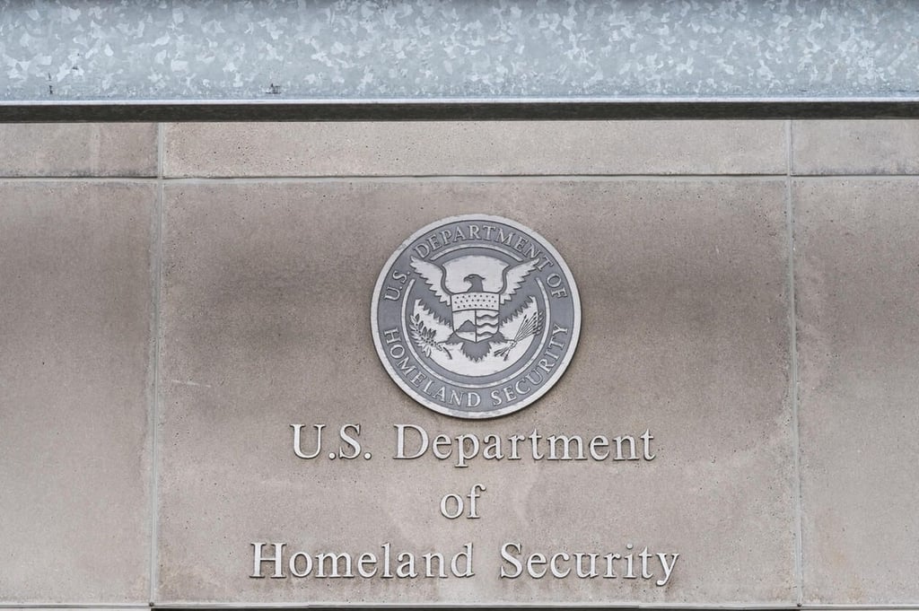 05-dhs.jpg
