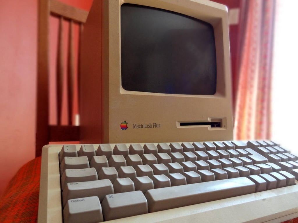 apple-macintosh-plus.jpg