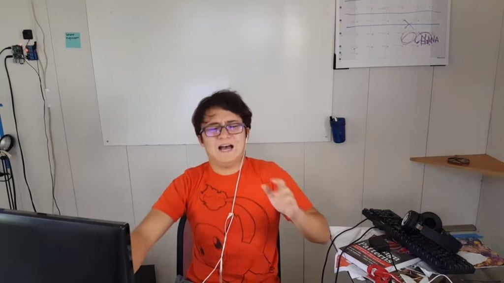 ridiculoussubscriberrobot.jpg
