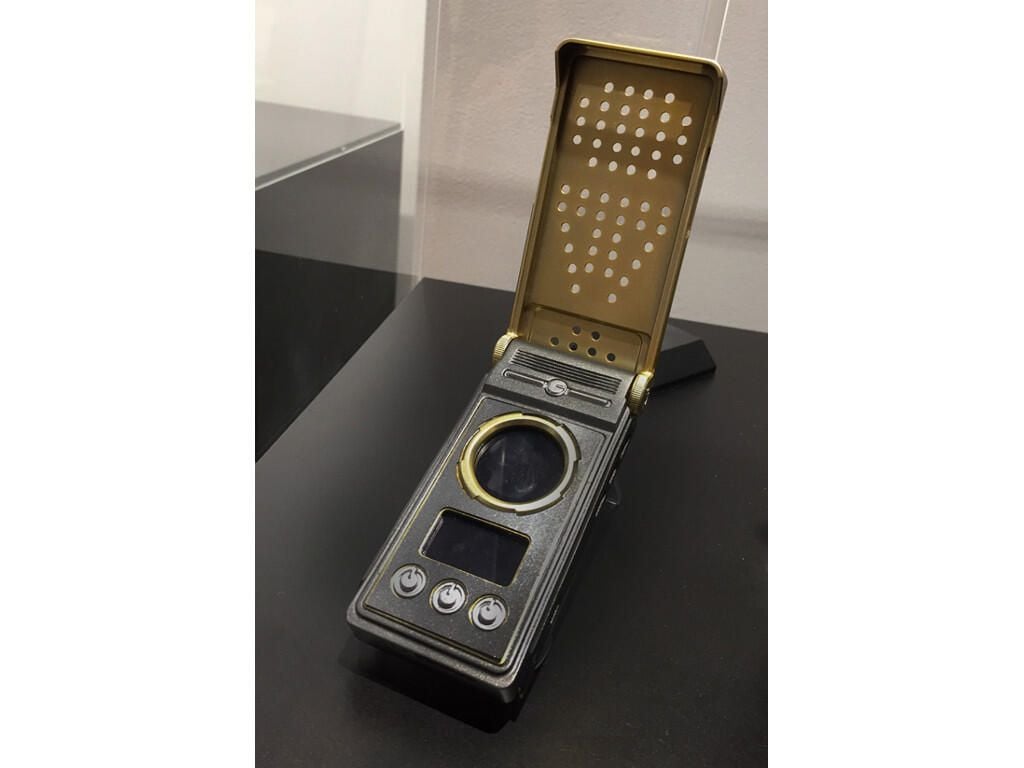 17-dsc-communicator.jpg