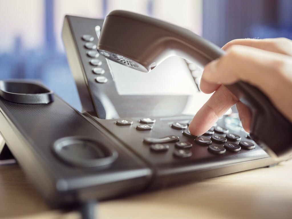 03-phone.jpg