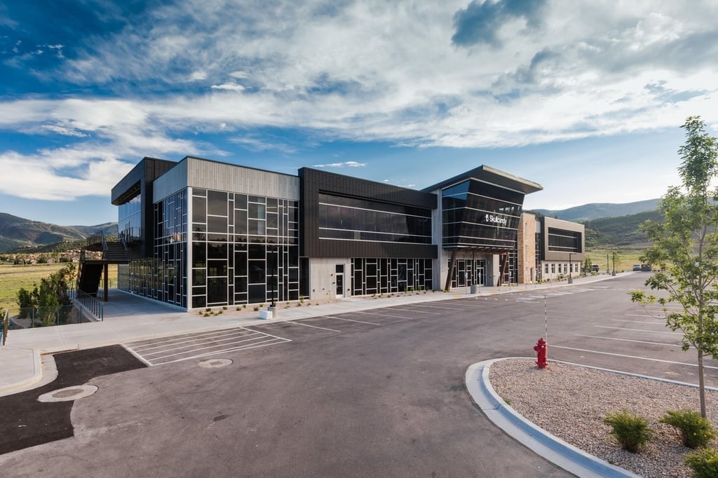 skullcandy-exterior.jpg