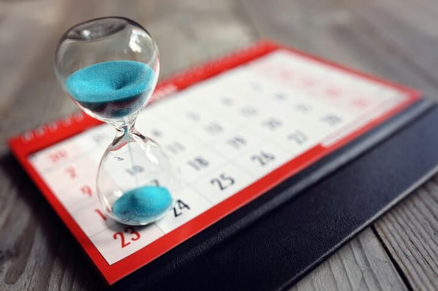 How to add a custom priority field to Outlook tasks