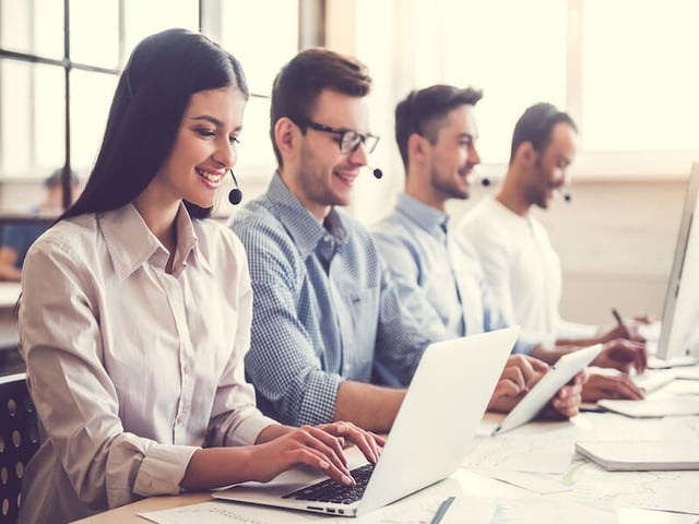 When to Use Answering Services vs Call Center Services