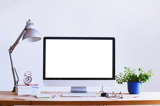 Desktop zero: 7 ways to clear your computer screen