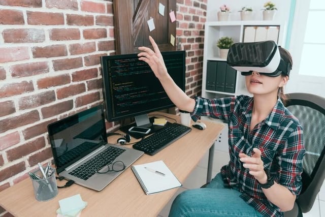 The 7 most popular programming languages for AR and VR developers