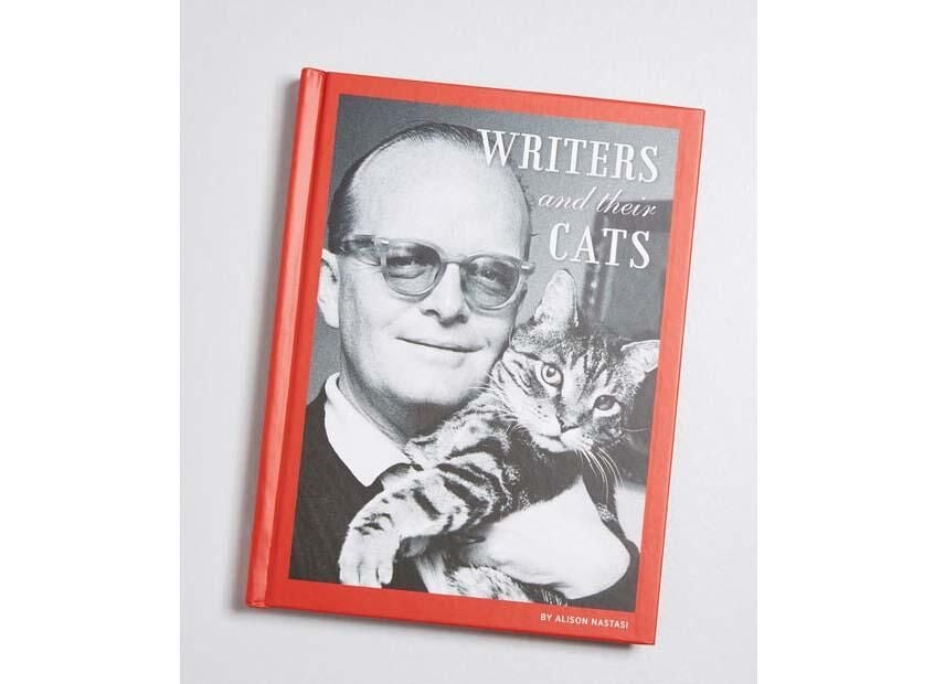 writers-and-their-cats.jpg