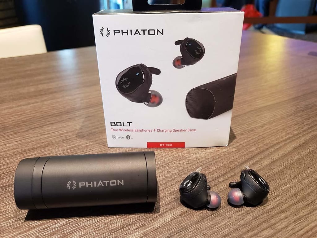 phiaton-earbuds-ces-2019.jpg