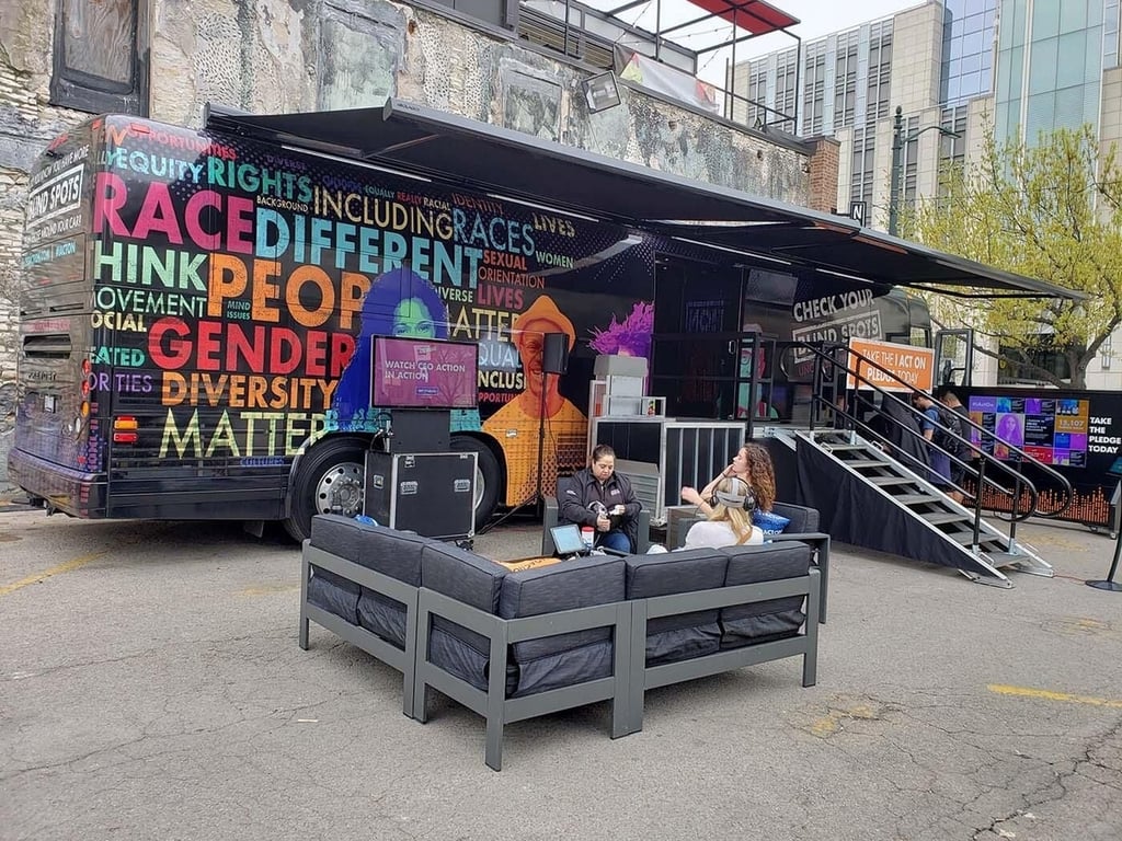 blind-spot-bus-sxsw.jpg